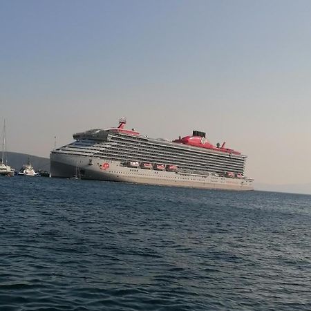 Goekmavi Pansiyon Αλικαρνασσός Εξωτερικό φωτογραφία