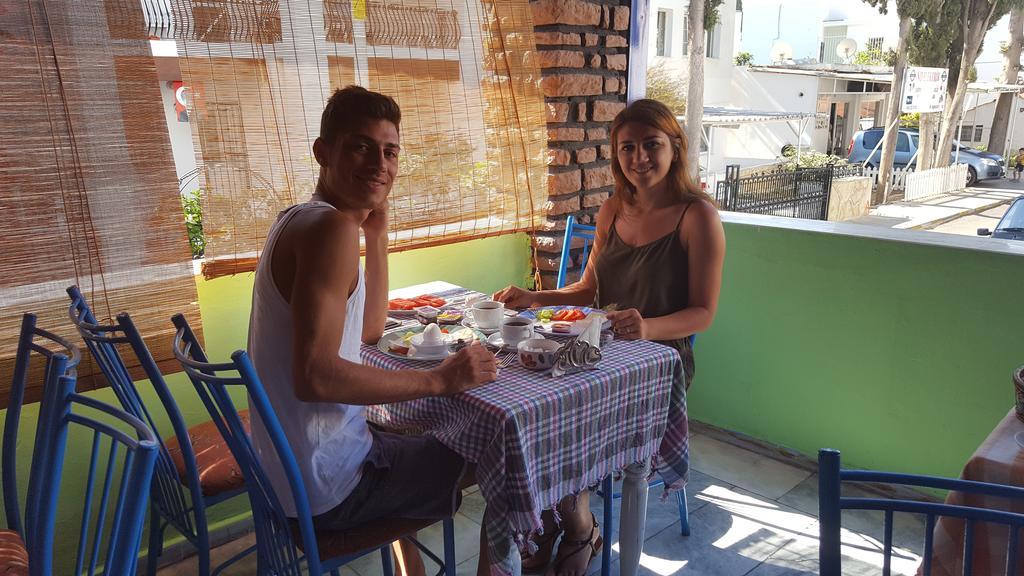 Goekmavi Pansiyon Αλικαρνασσός Εξωτερικό φωτογραφία